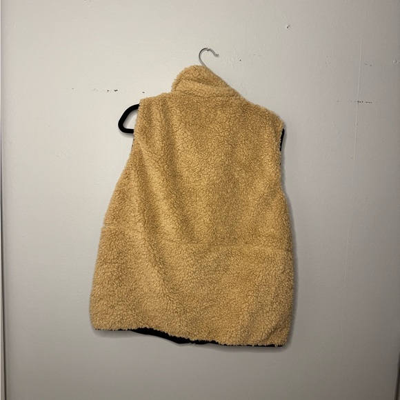 Lou & Grey Tan and Black Teddy vest - Picture 4 of 4